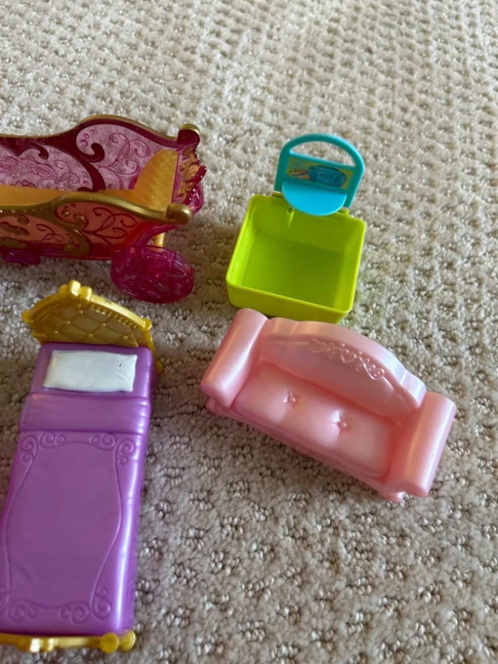 Polly Pocket furniture set